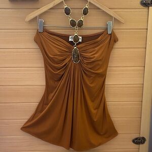 Women’s Twist Front Halter in Rich Caramel